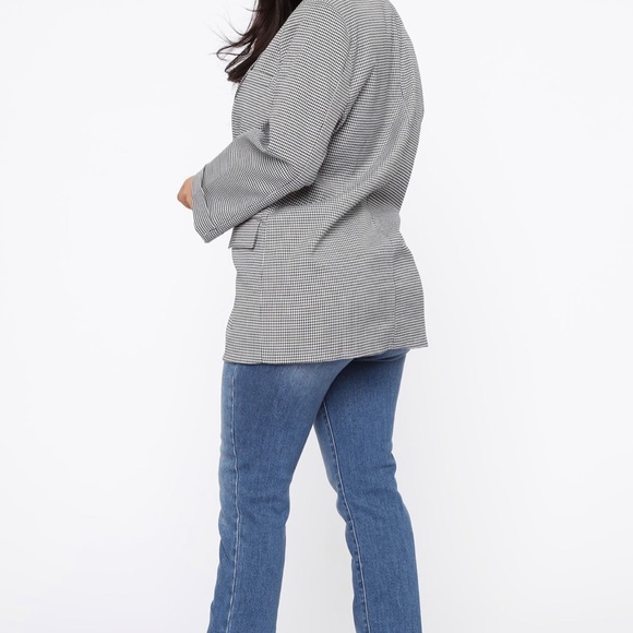 COPY - Fashion Nova Take it or Leave it Plaid Blazer in Grey Houndstooth - Picture 3 of 4
